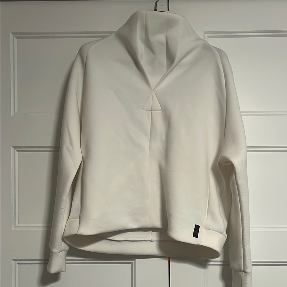 Reebok Chic White High-Collar Sweater